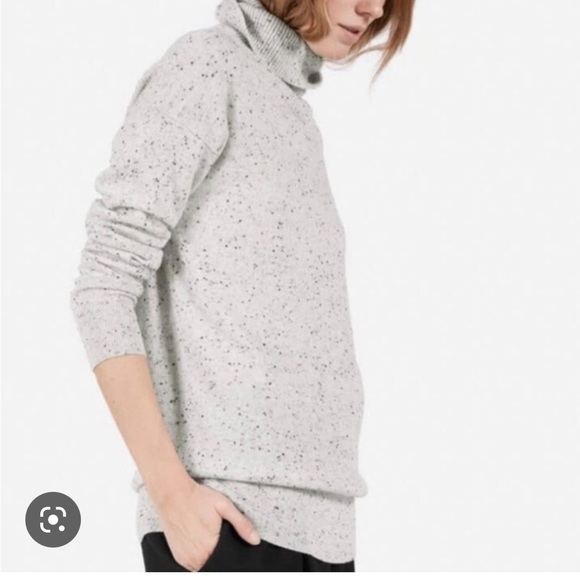 Everlane the cashmere cropped crewneck-sweater-in-speckled-frost-donegal - Picture 2 of 6